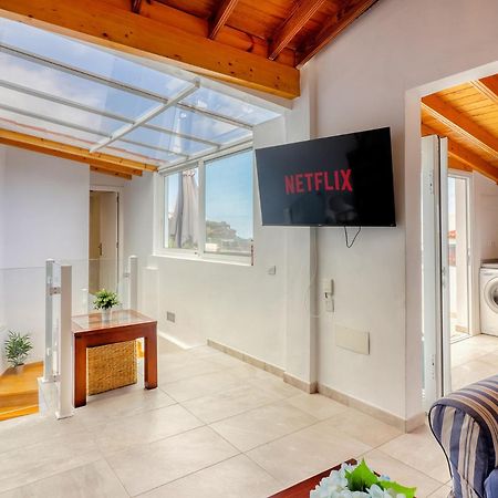 Big Terraced House, 100M To The Beach, With Bbq And Sea View Guincho  Eksteriør bilde